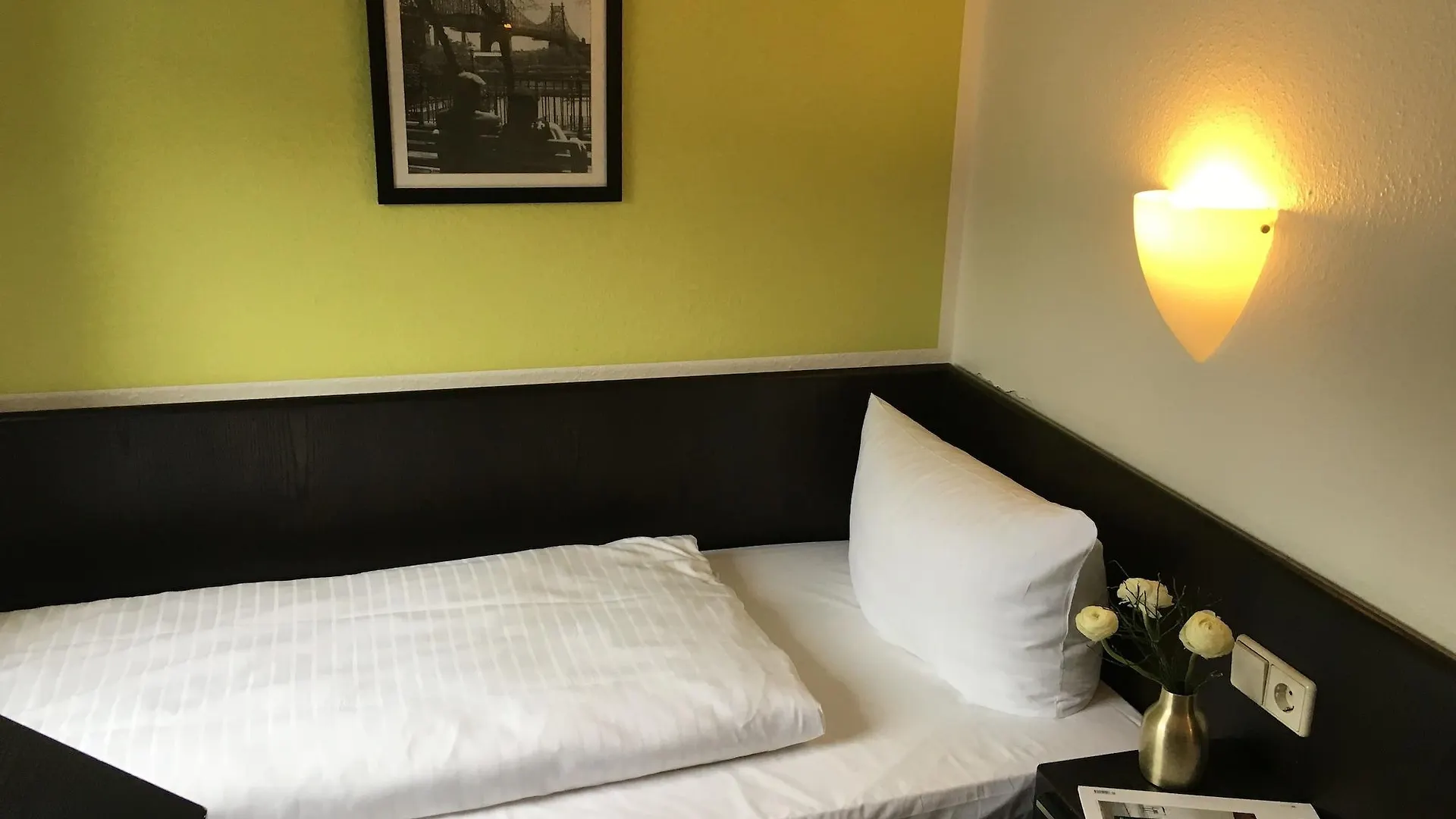 Rugs Hotel Koeln ケルン
