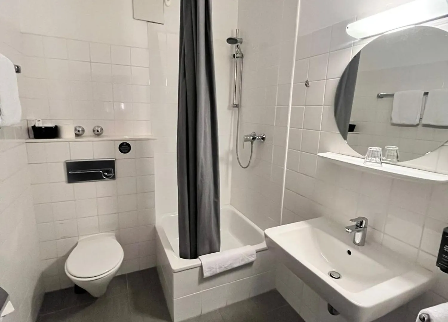 Rugs Hotel Koeln 4*, ケルン
